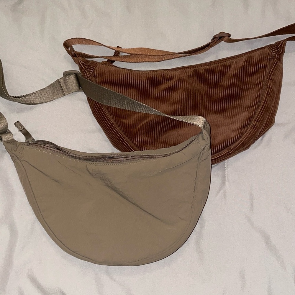 UNIQLO round mini shoulder bag